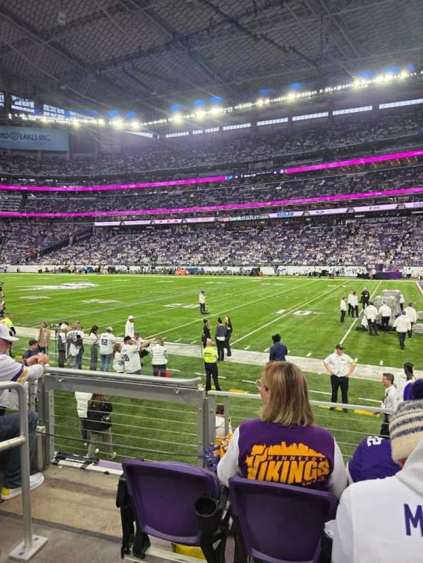 U.S. Bank Stadium, section: 127, row: 3, seat: 21