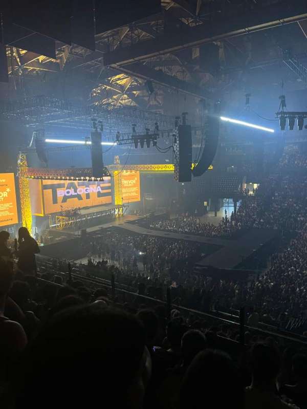 Unipol Arena, section: 2, row: 6, seat: 13