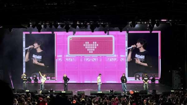 The Theater at Madison Square Garden, section: 200, row: X, seat: 18