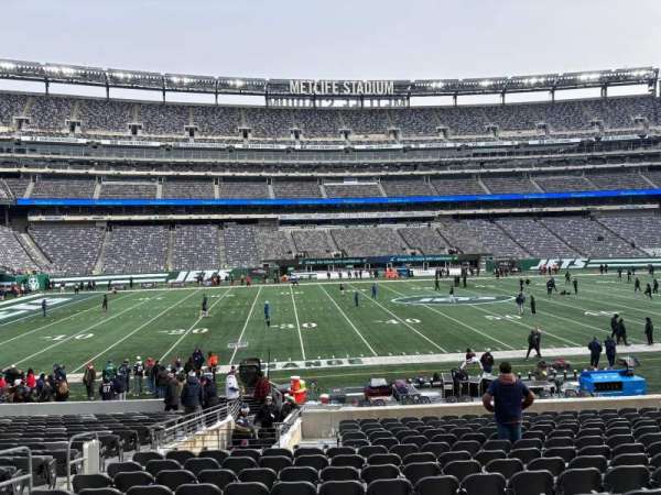 MetLife Stadium, section: 140, row: 21, seat: 22