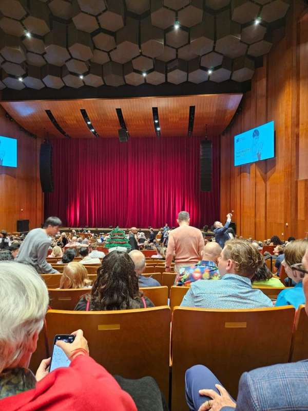 Jones Hall, section: Orchestra, row: W, seat: 102