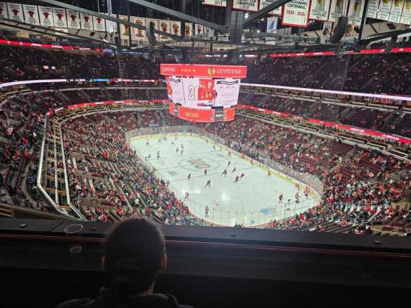 United Center, section: 312, row: 9