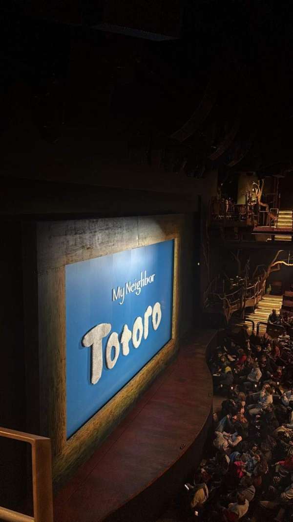 Gillian Lynne Theatre, section: Circle, row: B, seat: 77