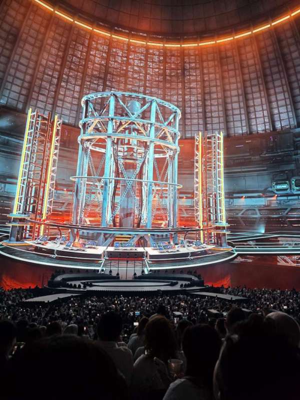 the sphere, vegas, section: 105, row: 21, seat: 10