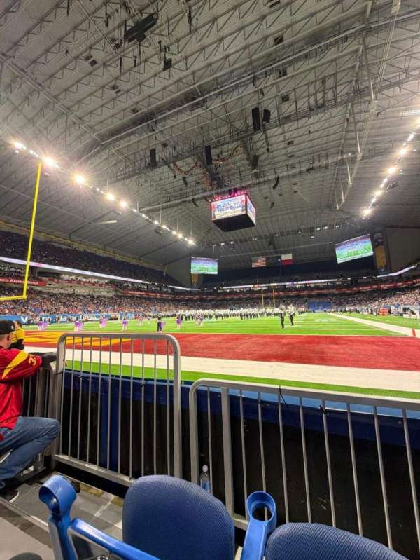 Alamodome, section: 121, row: BB, seat: 22