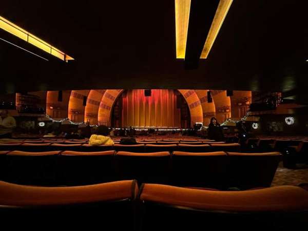 Radio City Music Hall, section: Orchestra 3, row: U, seat: 302