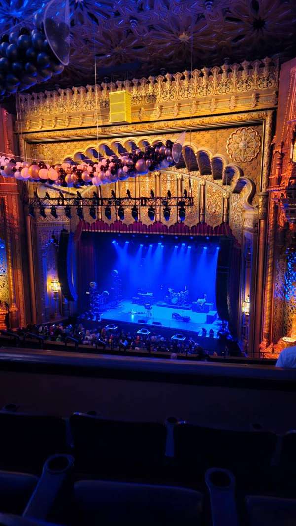 Fox Theatre Oakland, section: Mezzanine R, row: H, seat: 18