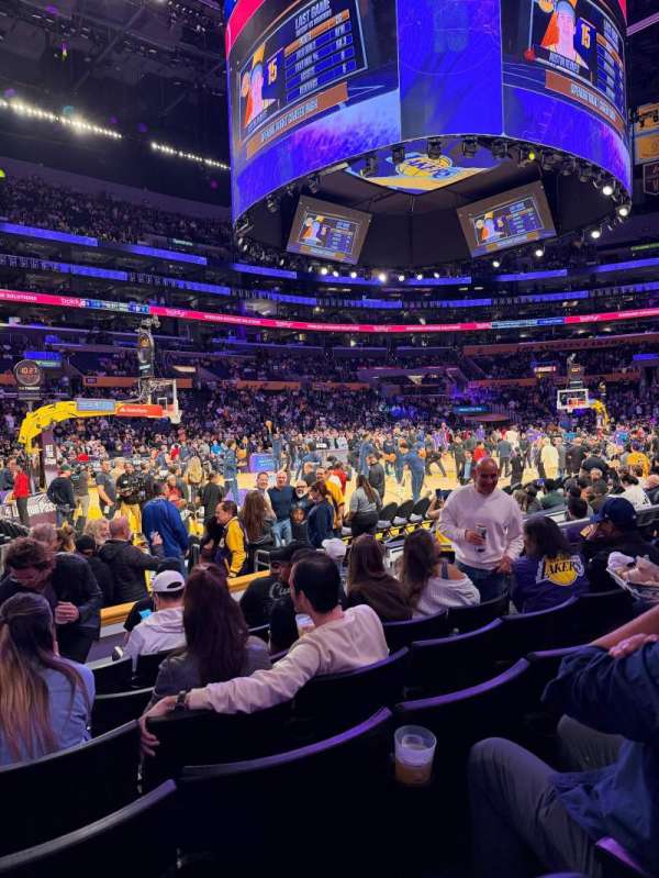 Crypto.com Arena, section: 113, row: 7, seat: 8