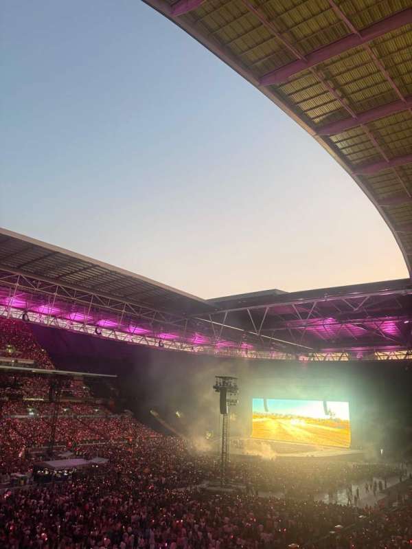 Wembley Stadium, section: 207, row: 3, seat: 134