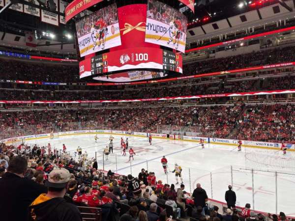 United Center, section: 120, row: 17, seat: 11