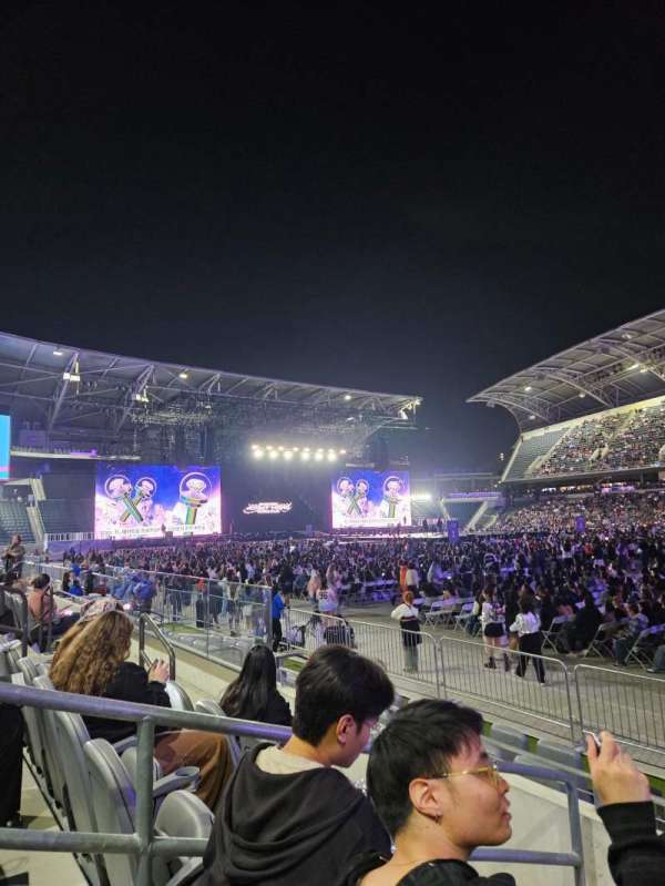 BMO Stadium, section: 129, row: C, seat: 7