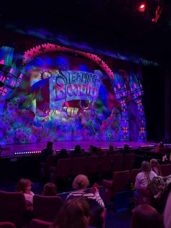 Wyvern Theatre, section: Stalls, row: E, seat: 32