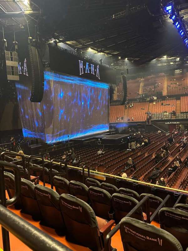 Kia Forum, section: 127, row: 6, seat: 3