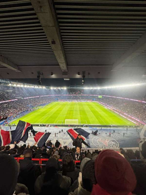 Parc des Princes, section: 328, row: 17, seat: 79