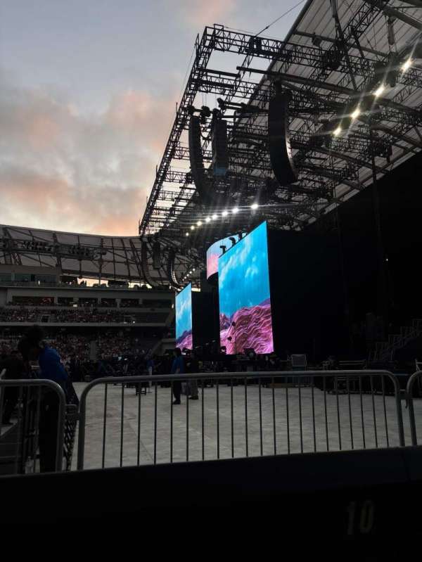 BMO Stadium, section: 109, row: A, seat: 17
