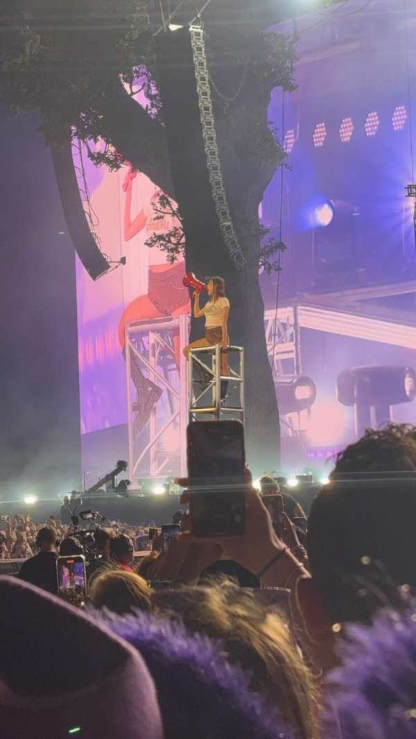 BST Hyde Park, section: Diamond VIP, row: Barricade
