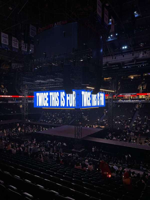 Rogers Arena, section: 115, row: 25, seat: 102