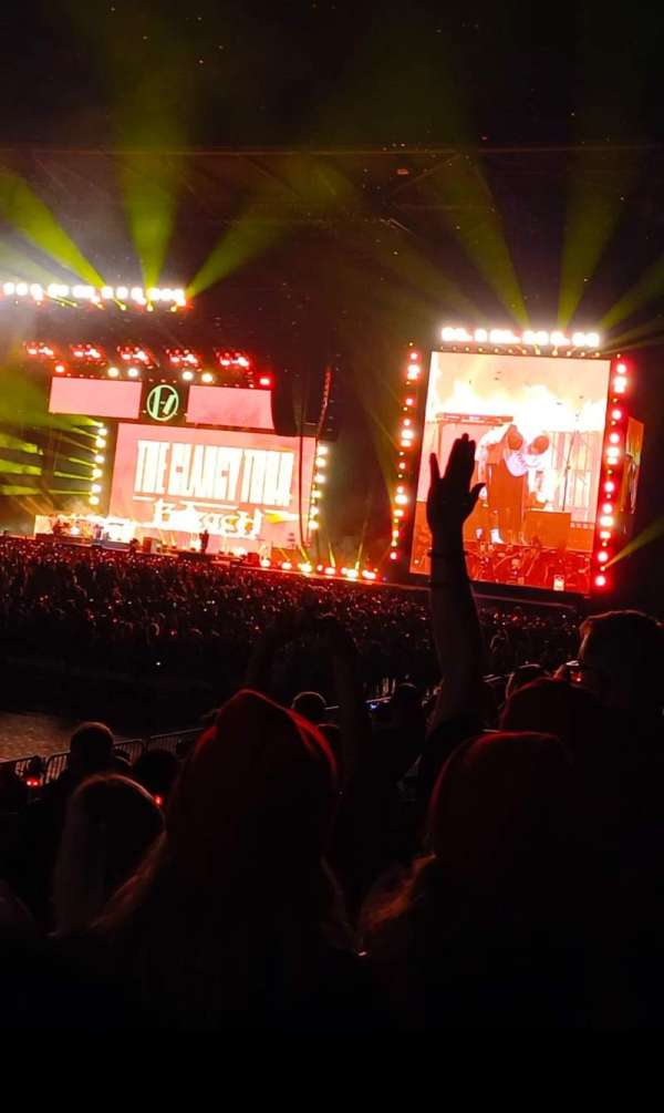 BMO Stadium, section: 115, row: L, seat: 8