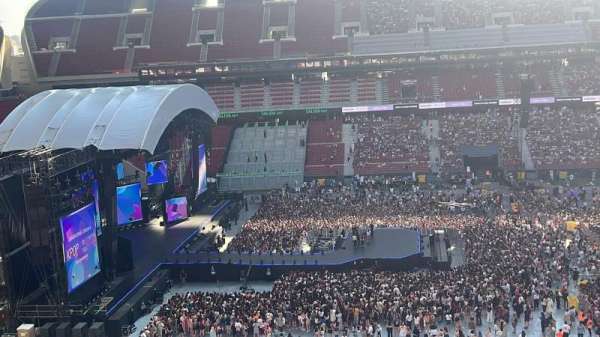 Estadio Metropolitano, Madrid, section: 326, row: 5, seat: 22
