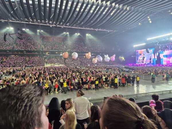 Johan Cruijff ArenA, section: 121, row: 5, seat: 193