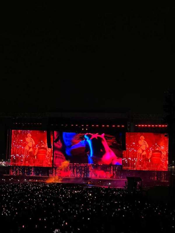 Rogers Stadium, section: N110, row: 21, seat: 19