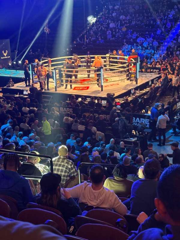 Mohegan Sun Arena, section: 23, row: S, seat: 14
