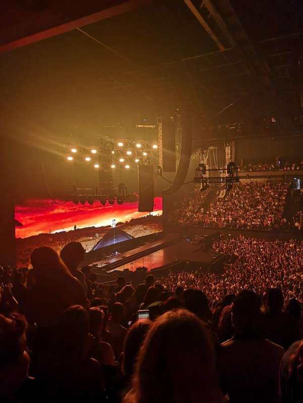 LDLC Arena, section: 202, row: W, seat: 58