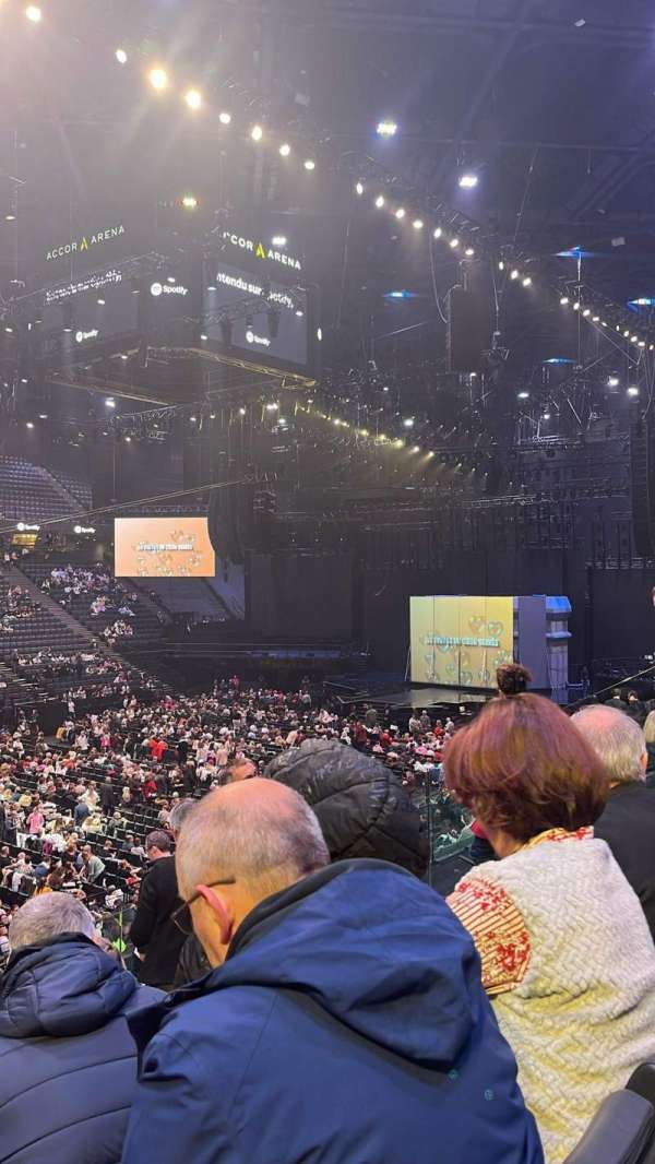 Accor Arena, section: Gradin D, row: 8, seat: 17