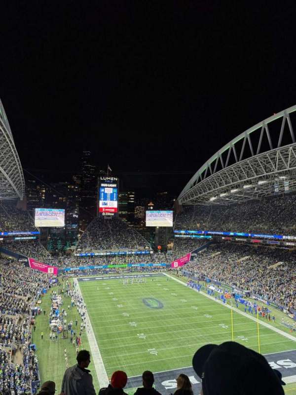 Lumen Field, section: 325, row: H, seat: 12