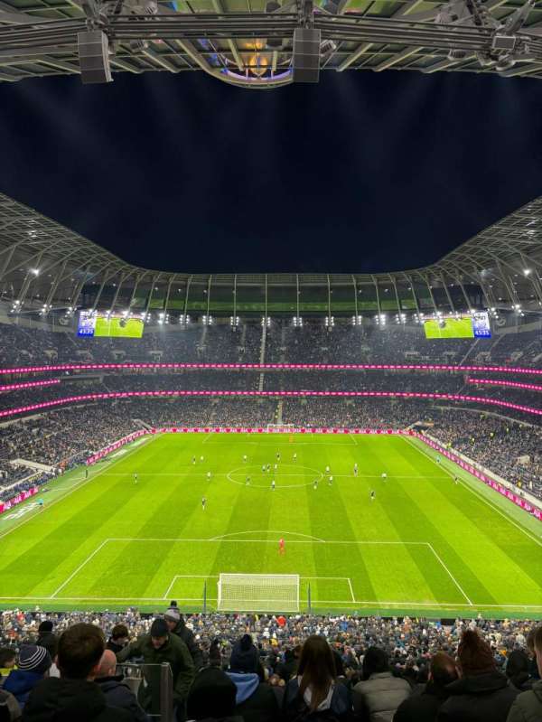 Tottenham Hotspur Stadium, section: 452, row: 60, seat: 206