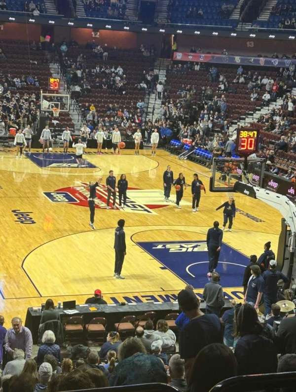 Mohegan Sun Arena, section: 21, row: U