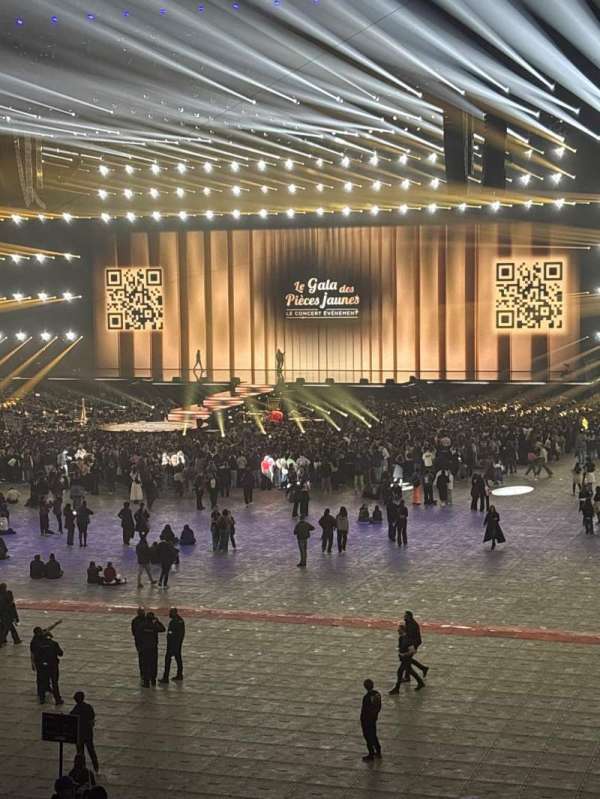 Paris La Défense Arena, section: 111, row: 33, seat: 43