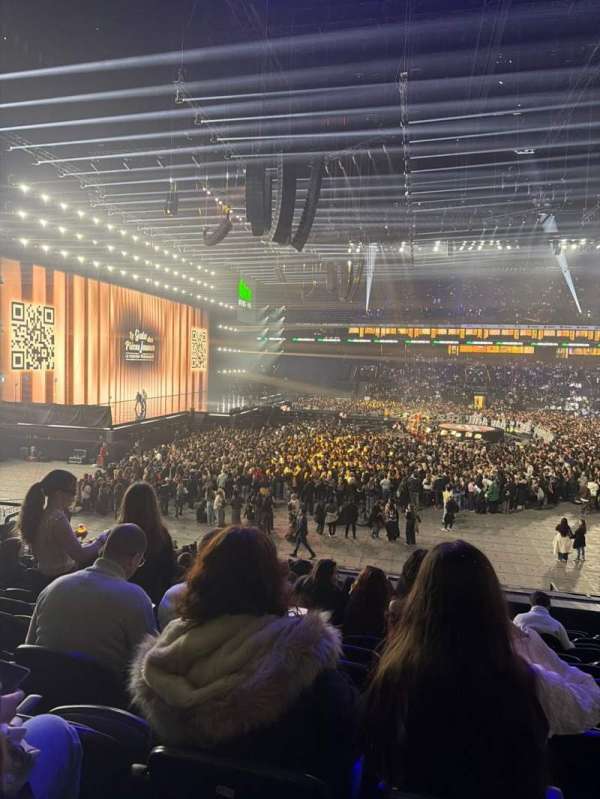 Paris La Défense Arena, section: 103, row: 23, seat: 40