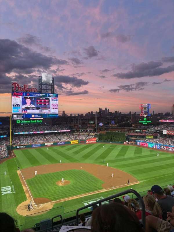 Citizens Bank Park, section: 318, row: 7, seat: 1