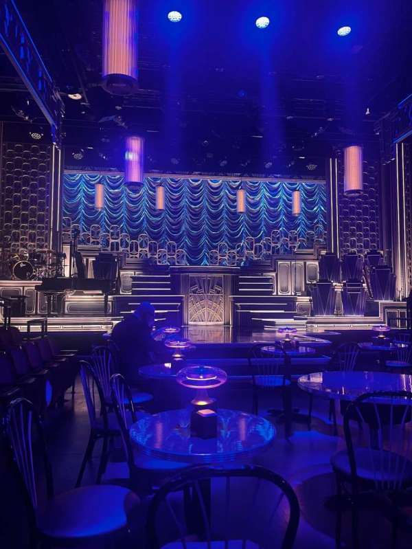 Circle in the Square Theatre, section: Table, row: T4, seat: 2
