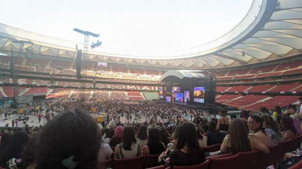 Estadio Metropolitano, Madrid, section: 105, row: 26, seat: 13