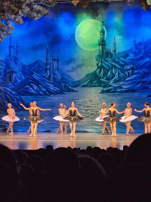 Embassy Theatre, Fort Wayne, section: B, row: R, seat: 8