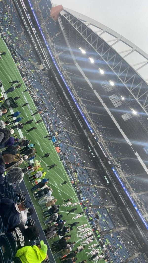 Lumen Field, section: 106, row: N, seat: 7