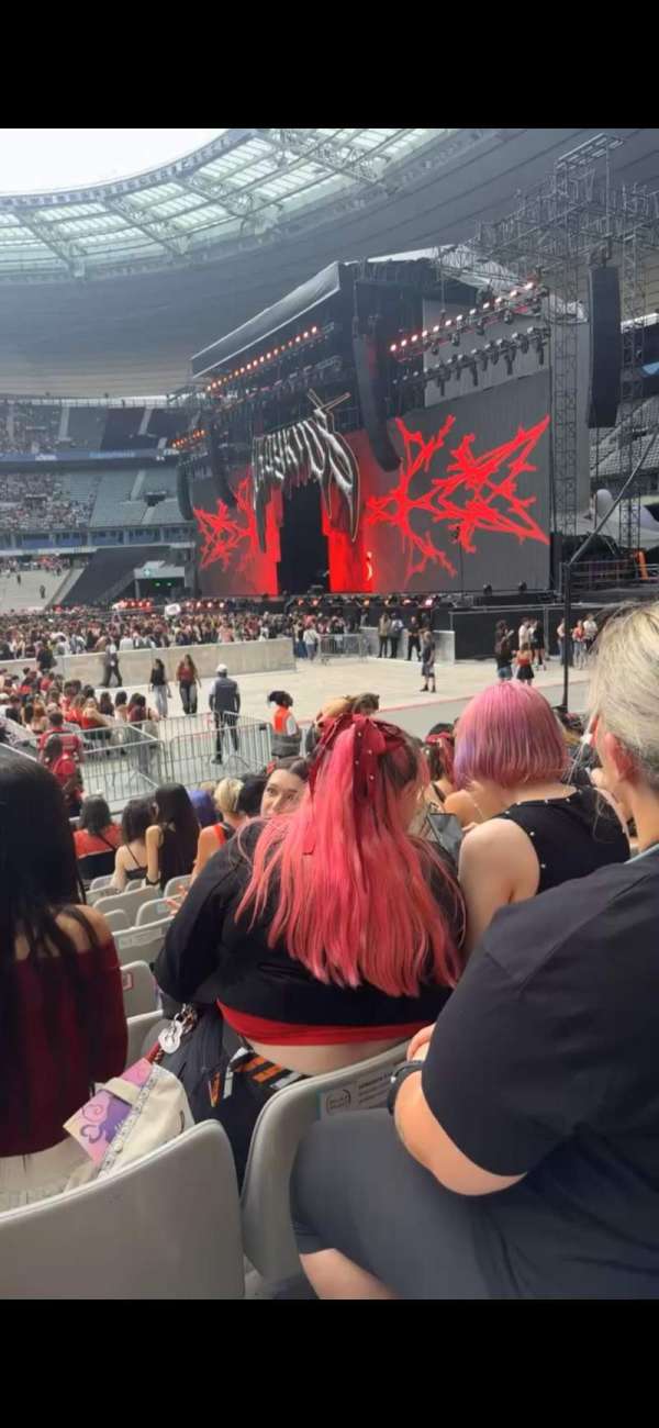 Stade de France, section: H2, row: 10, seat: 02