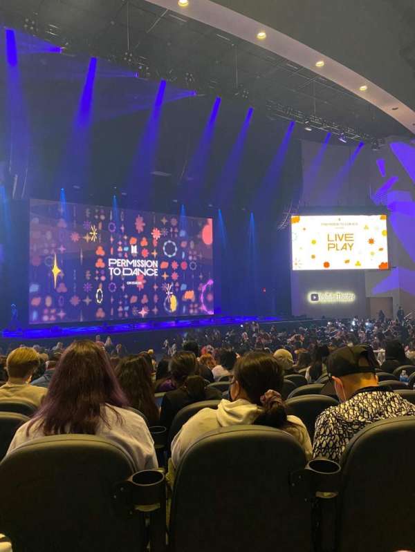 YouTube Theater, section: 102, row: M, seat: 11