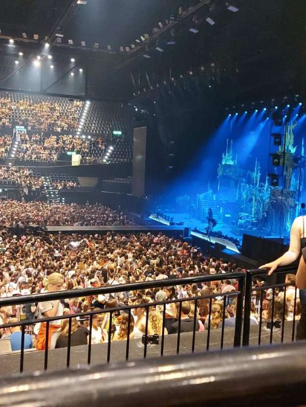 Hallenstadion, section: H1, row: 31, seat: 10
