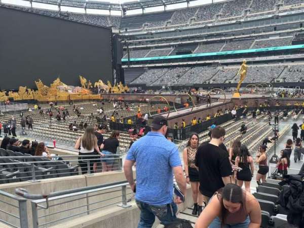 MetLife Stadium, section: 135, row: 12, seat: 26