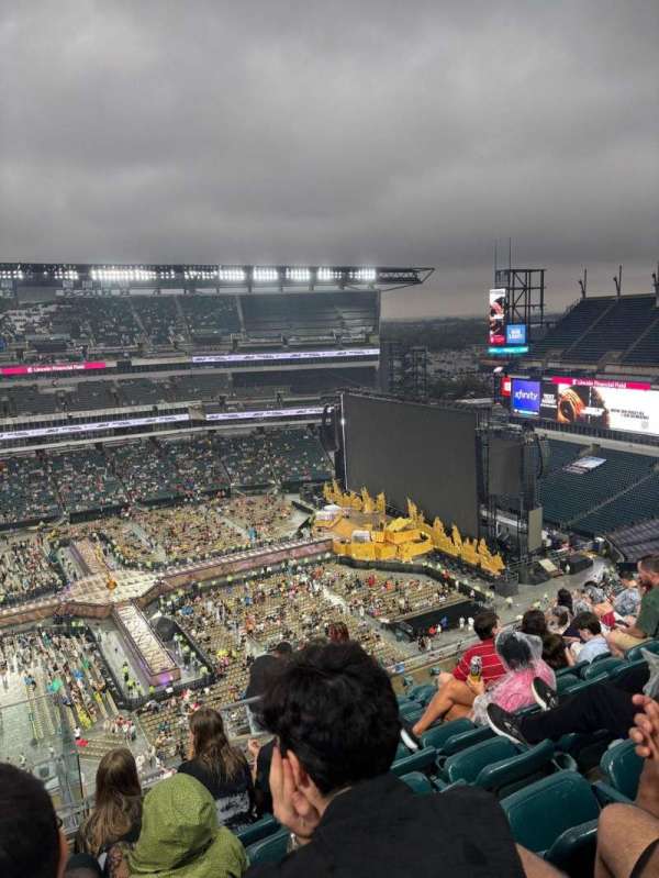 Lincoln Financial Field, section: 225