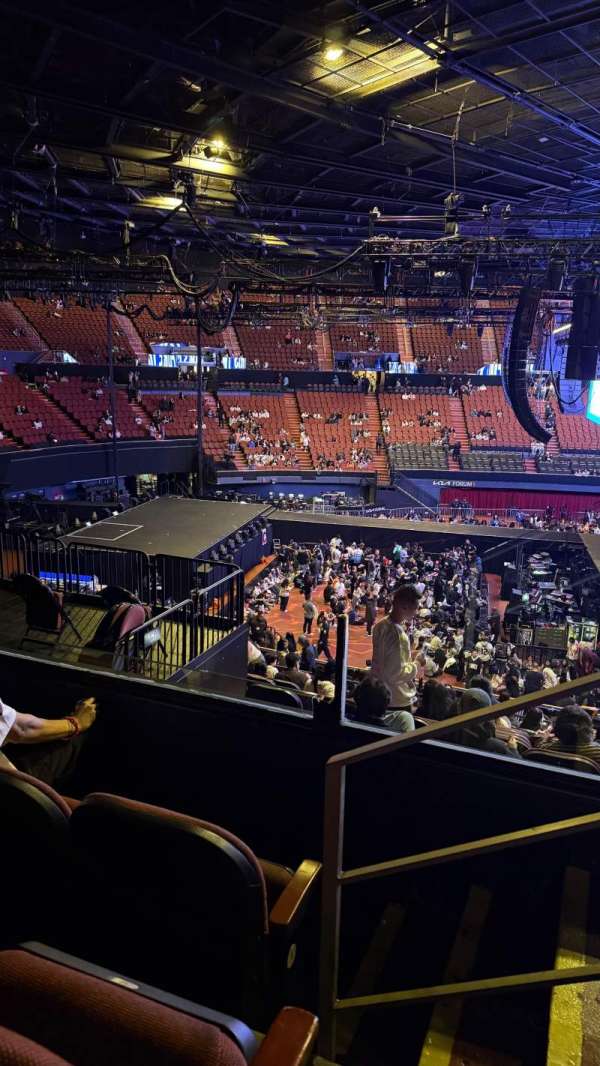 Kia Forum, section: 225, row: 3, seat: 13