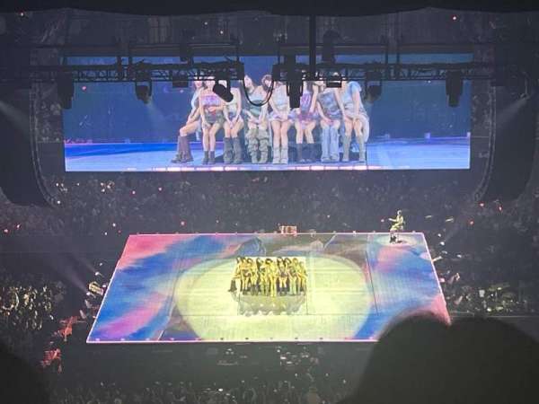 Kia Forum, section: 209, row: 21, seat: 9