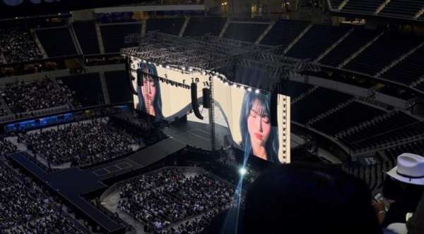 SoFi Stadium, section: 442, row: 5, seat: 8
