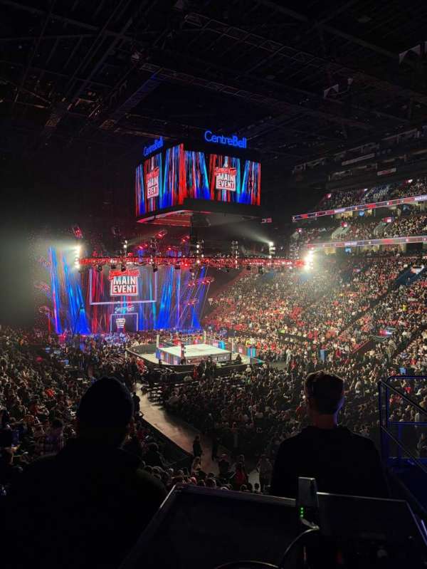 Centre Bell, section: 121, row: R, seat: 8