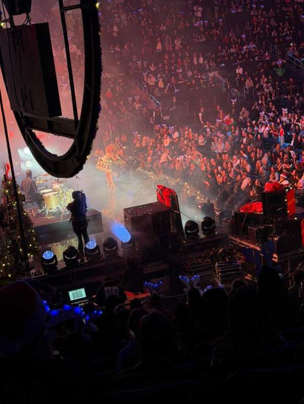 Madison Square Garden, section: 115, row: 18, seat: 18
