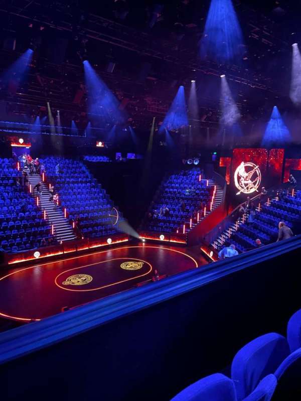 Troubadour Canary Wharf Theatre, section: District 6, row: R, seat: 84