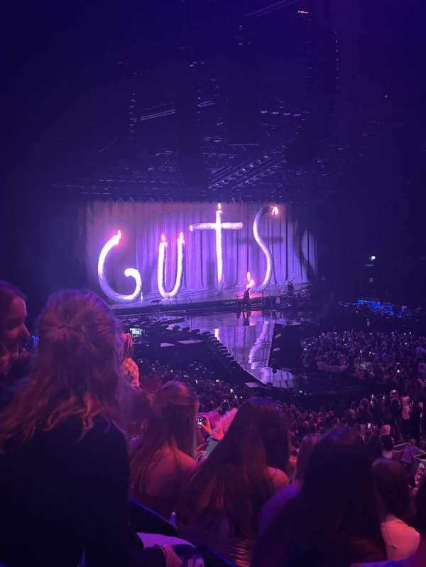 Ziggo Dome, section: 109, row: 10, seat: 338
